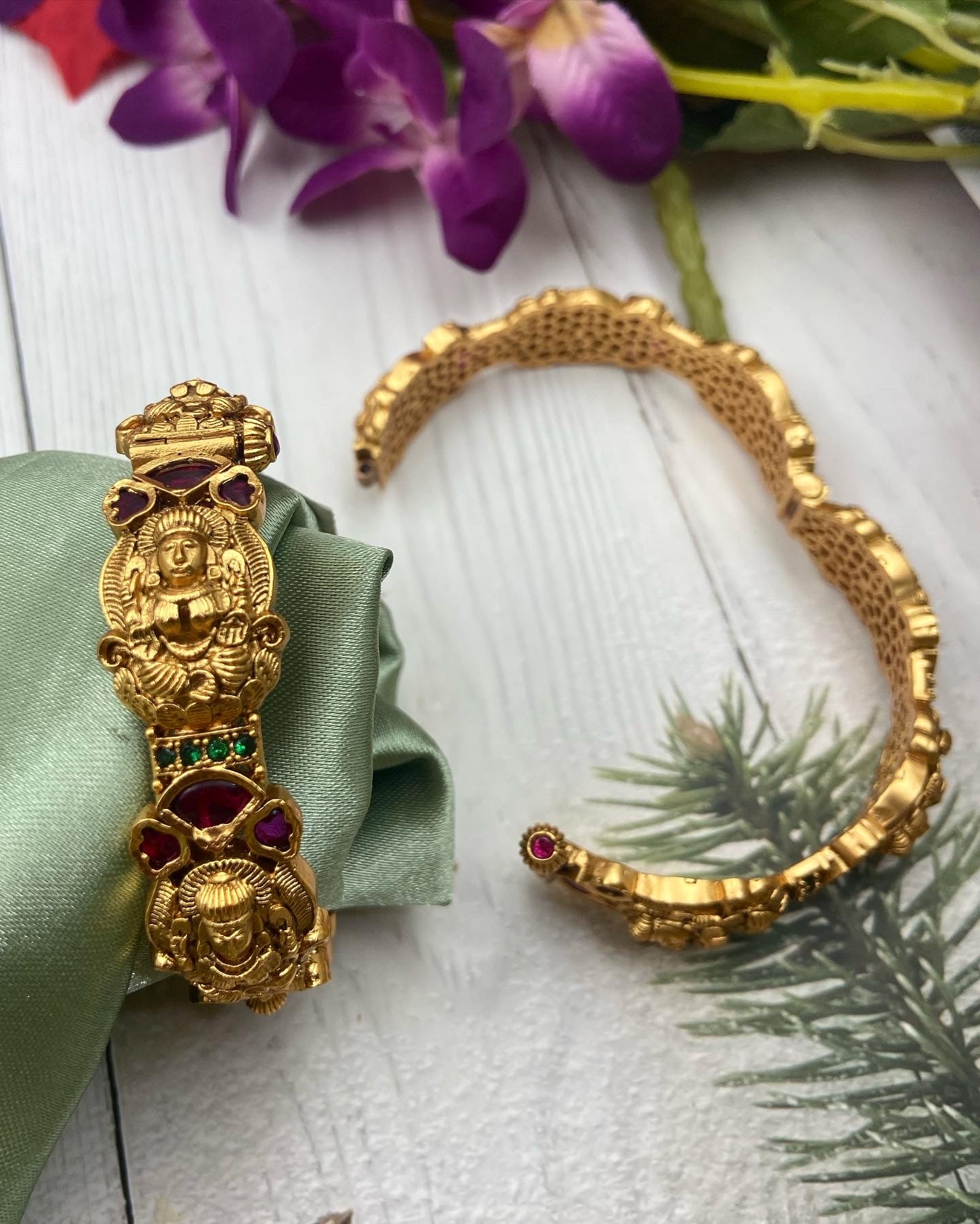 Kempu bangle Bn015