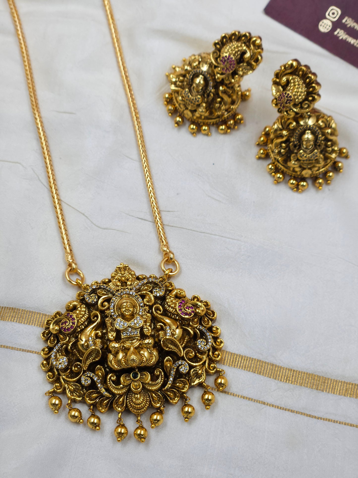 Premium antique lakshmi locket chain N1545-B18