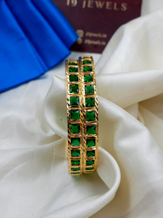 Block green stone Bangle Bn295