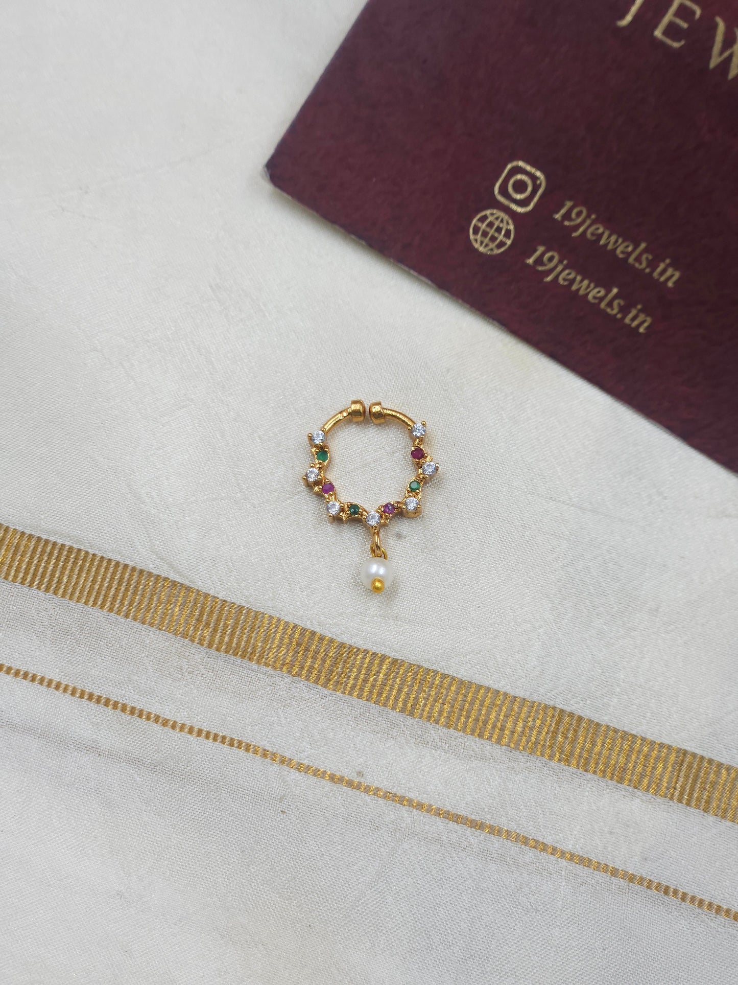 Nose pin / septum ring 537