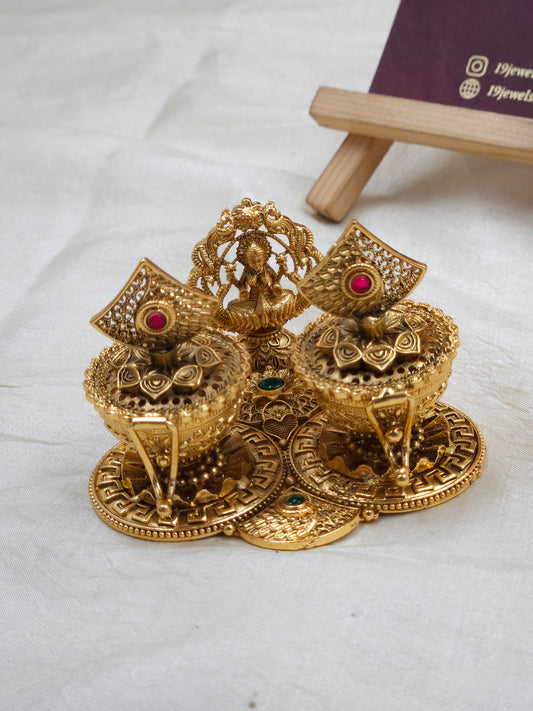 Sindhoor dabbi Hr296