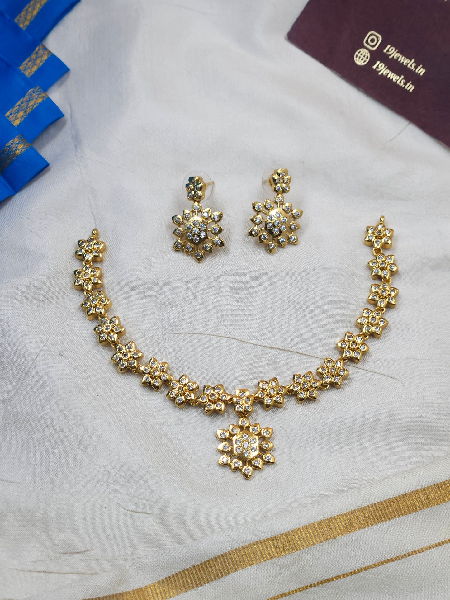 Stone necklace N1609