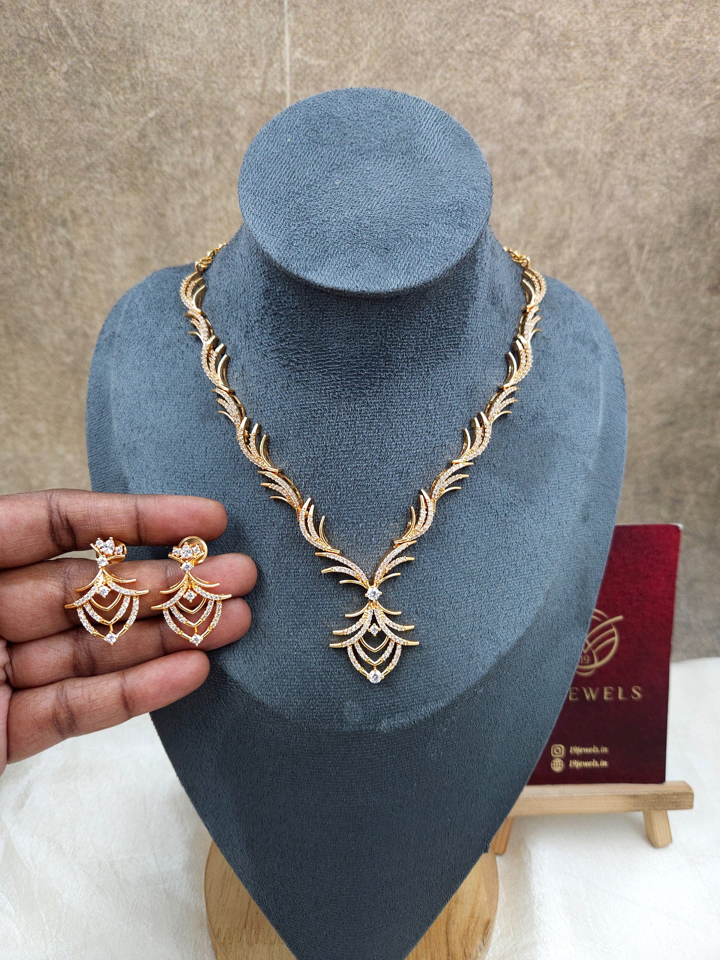Ad vine Necklace N1405