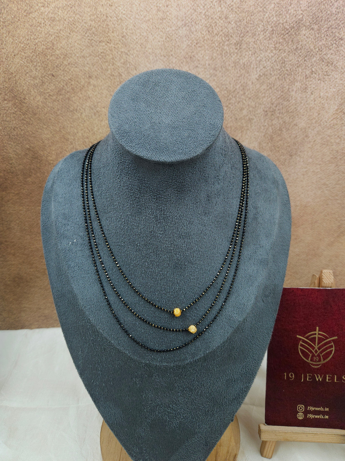 Black crystal necklace N1683