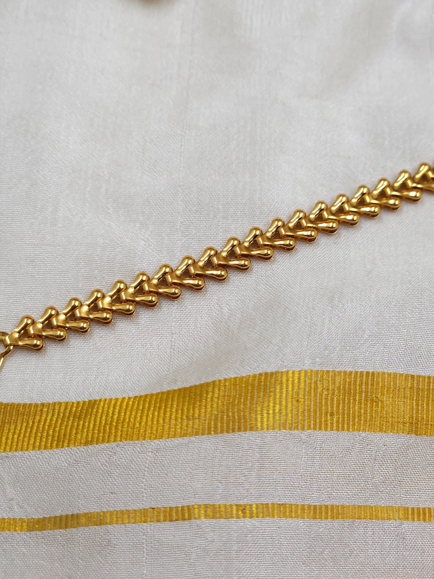 Gold alike Bracelet Bn205