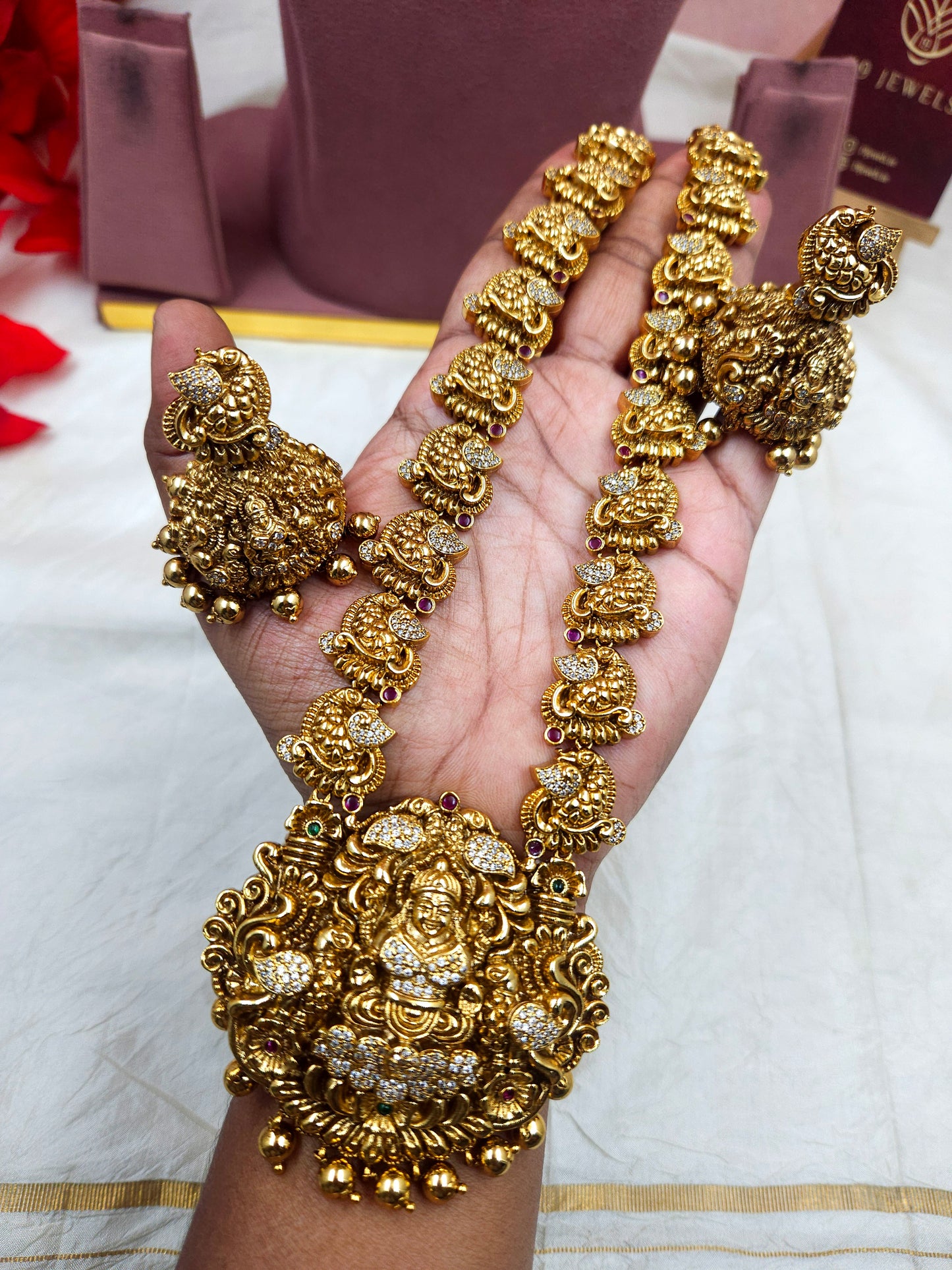 Golden Aura Lakshmi temple haram N1115