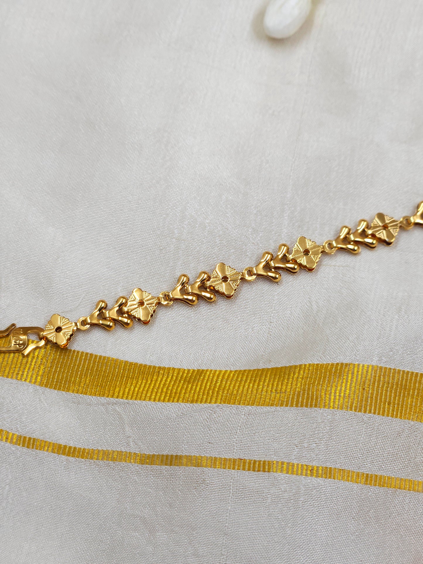 Gold alike Bracelet Bn207
