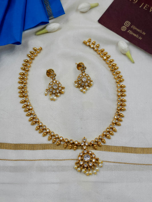 Cz white stone necklace N1672