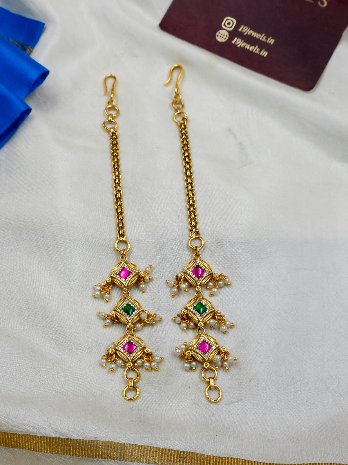 Ear chain Ea319