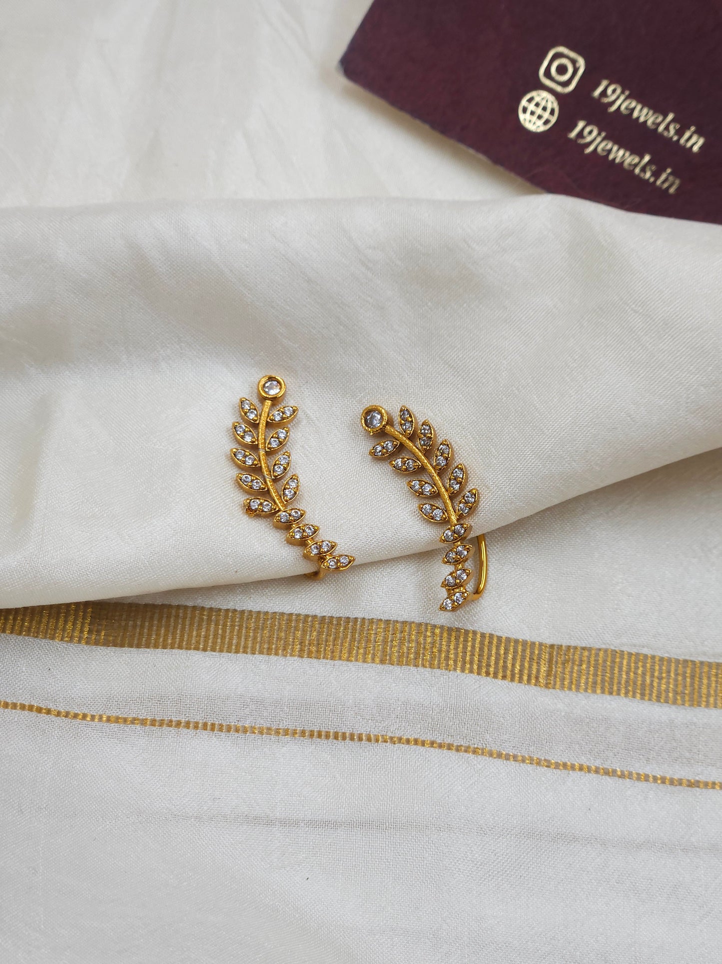 Ear cuff tops Jm420
