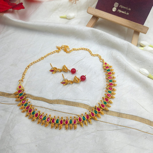 Antique multi colour necklace N346