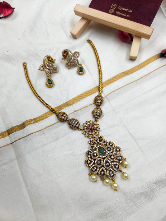 Peacock Cz necklace N685