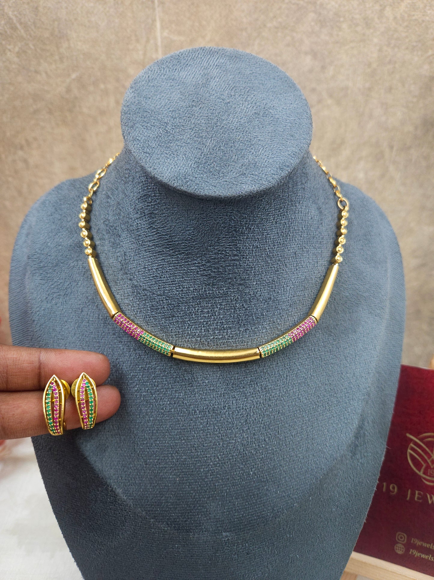 Simple elegant necklace N1072