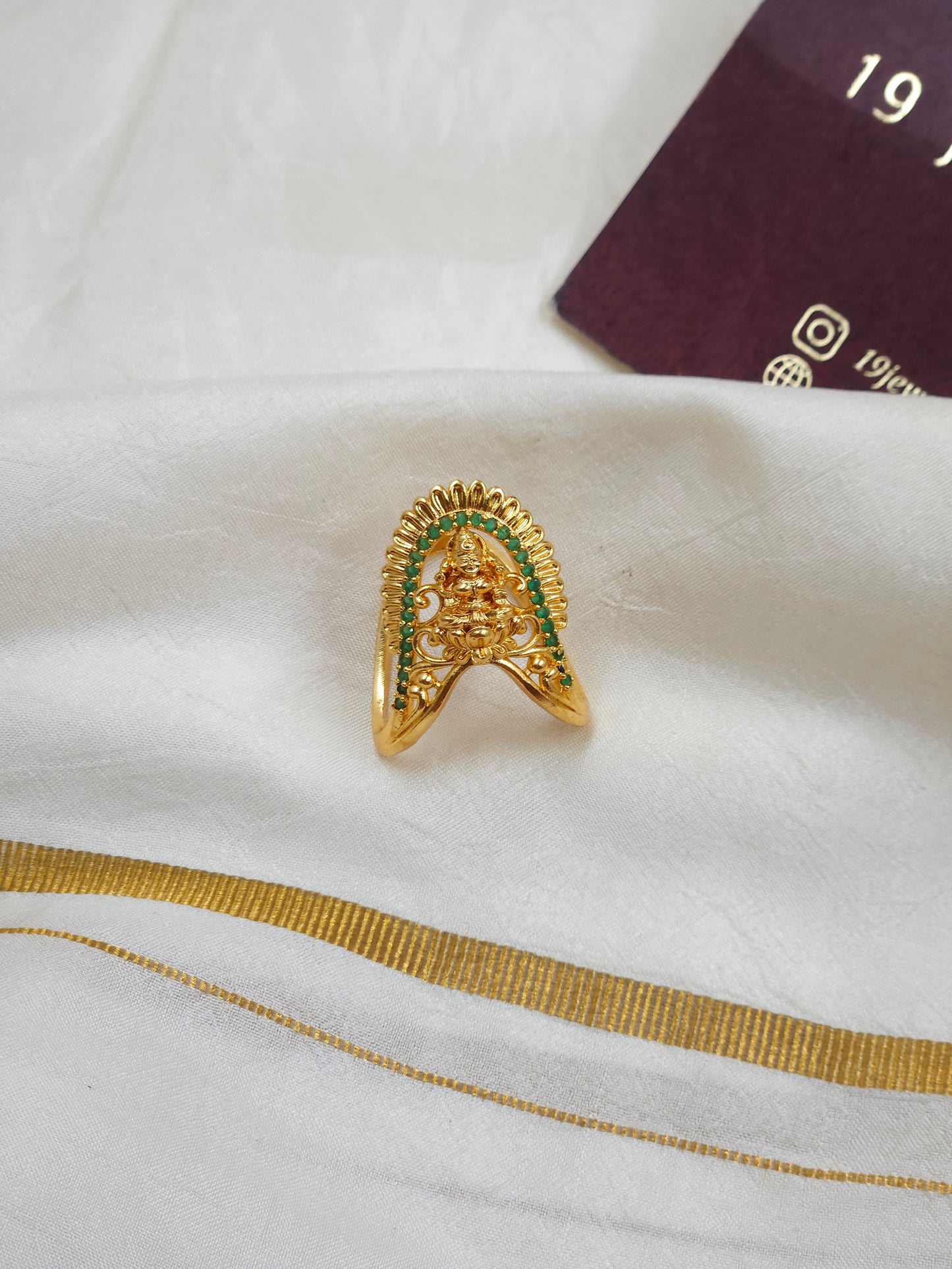 Vangi type Finger ring Fg075