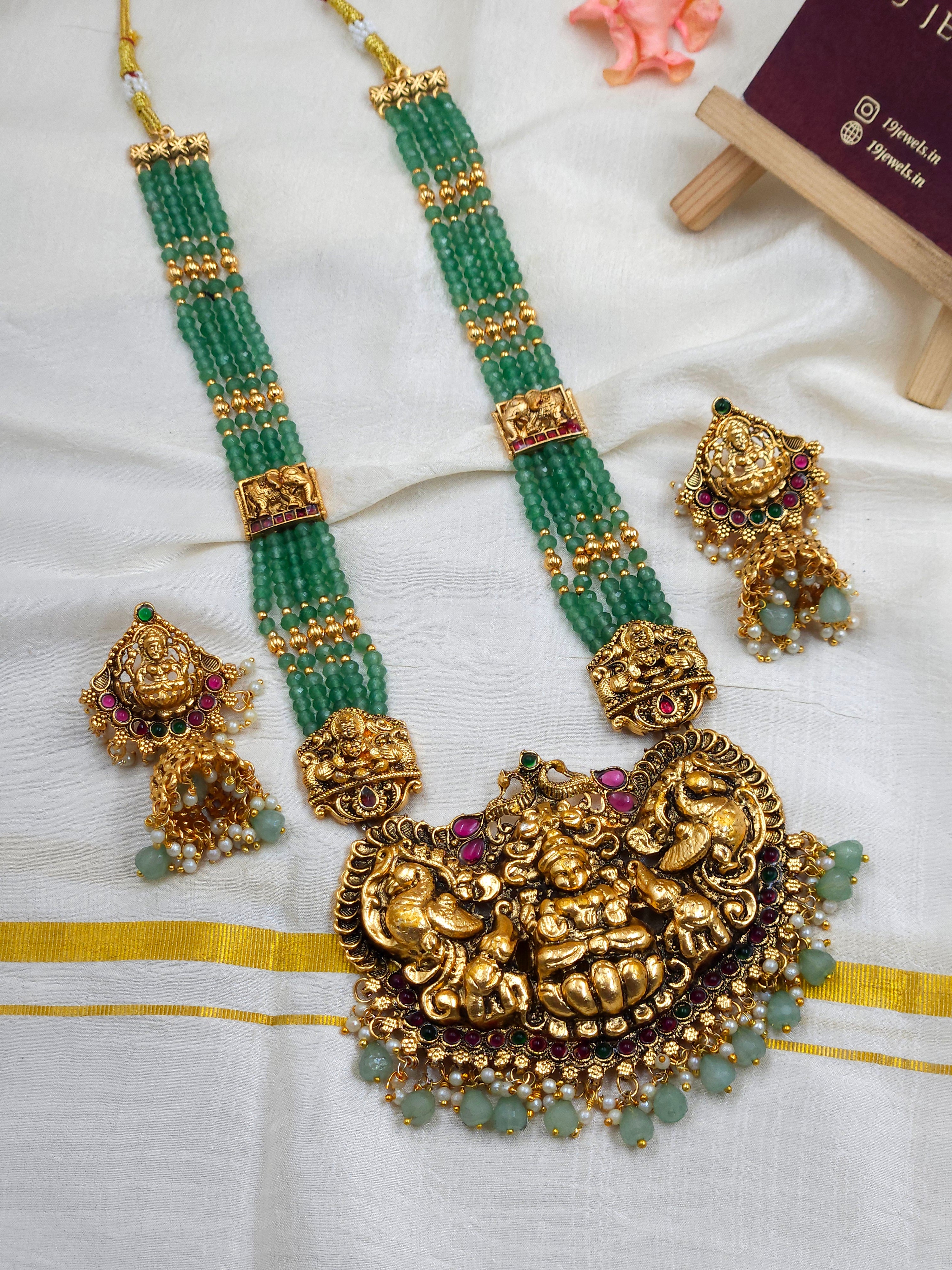 Emerald lakshmi mala N1246 – 19 Jewels