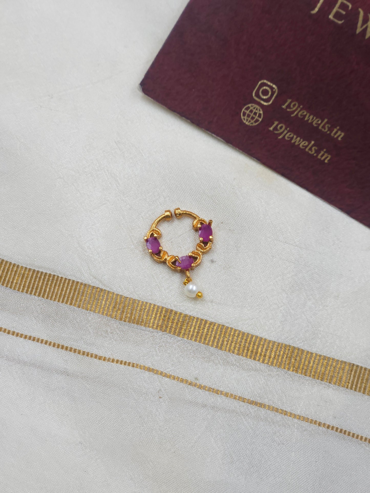 Nose pin / septum ring 536