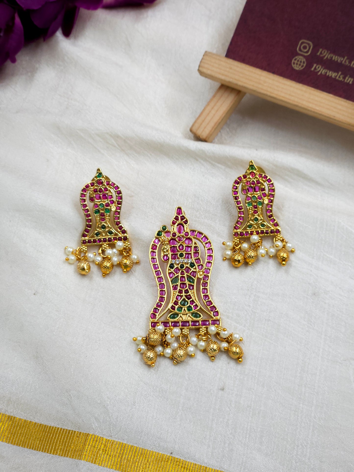 Earring with pendant Jm287-J1