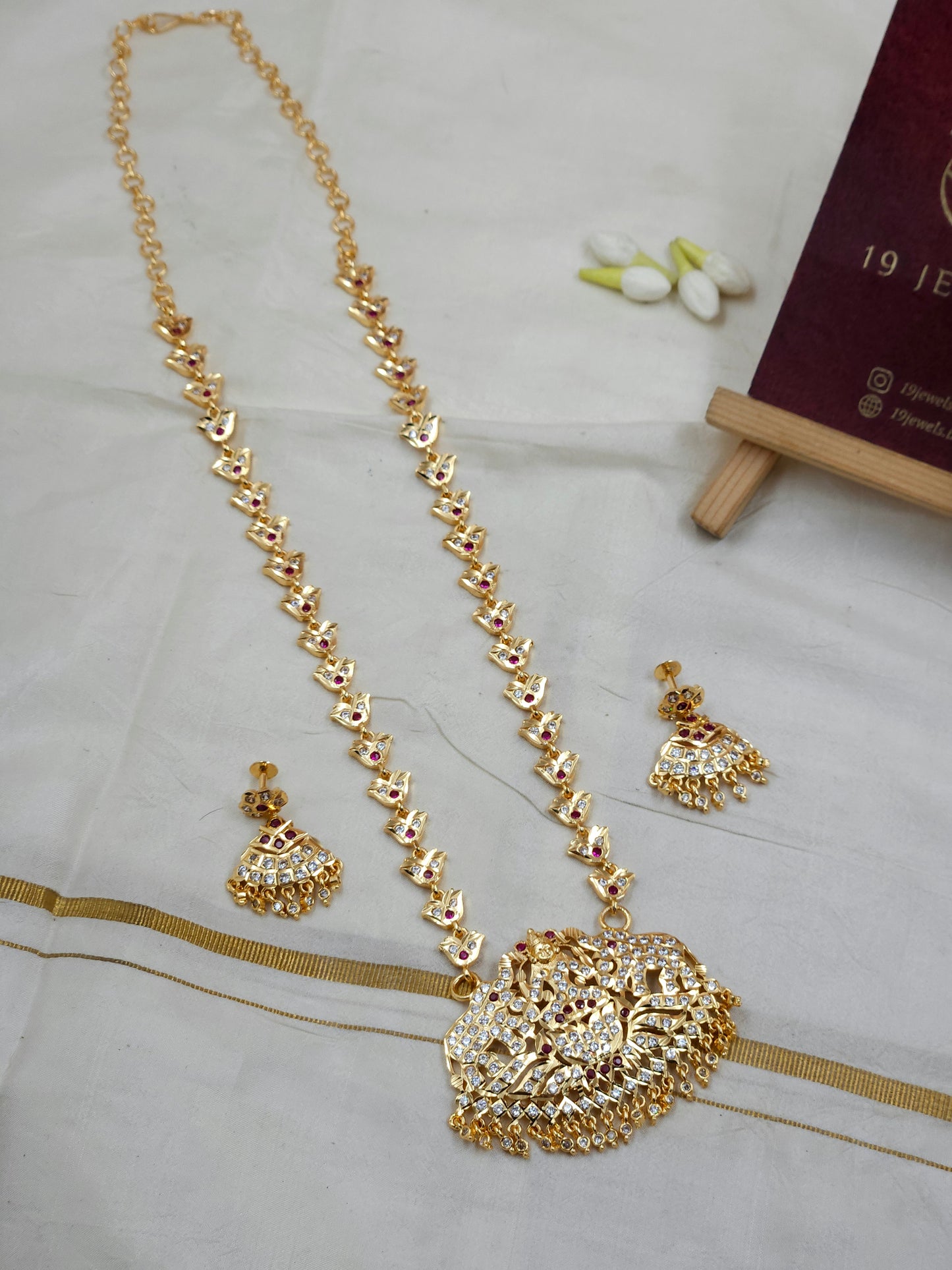 Lakshmi locket chain N1637
