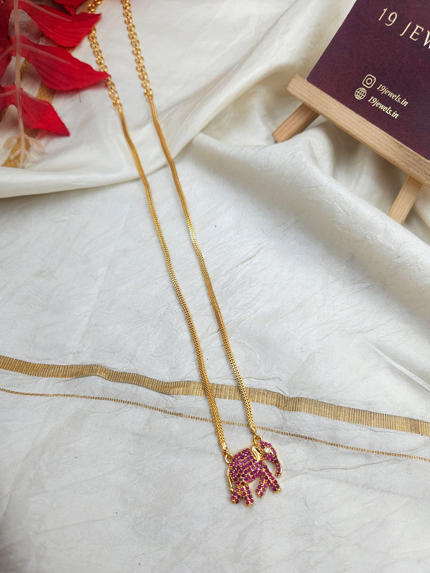 Baby elephant necklace set N473