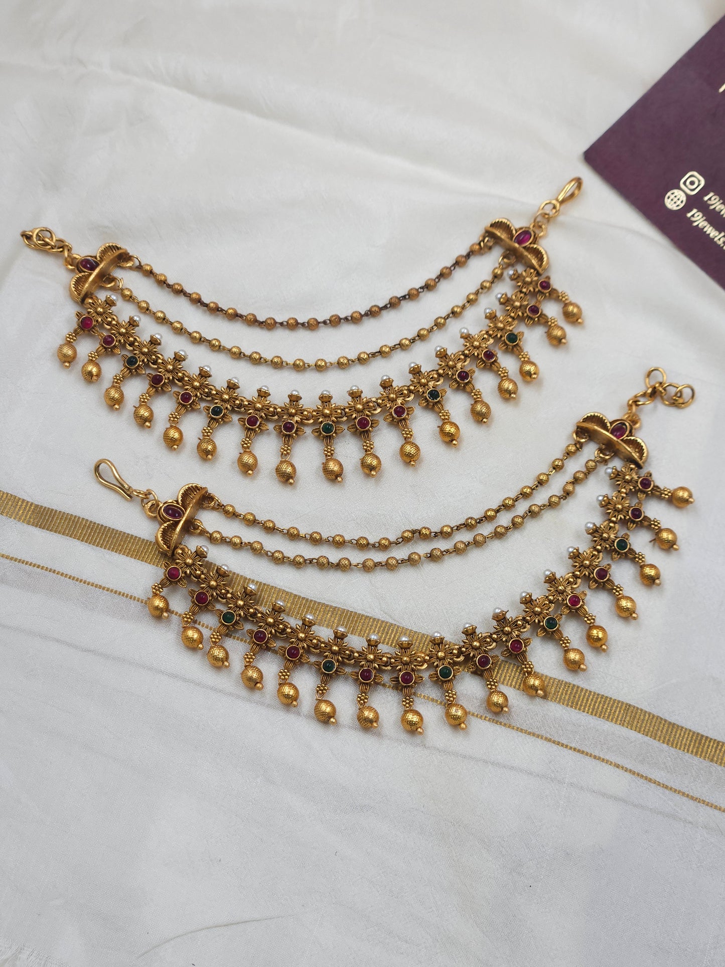 Ear chain Ea242