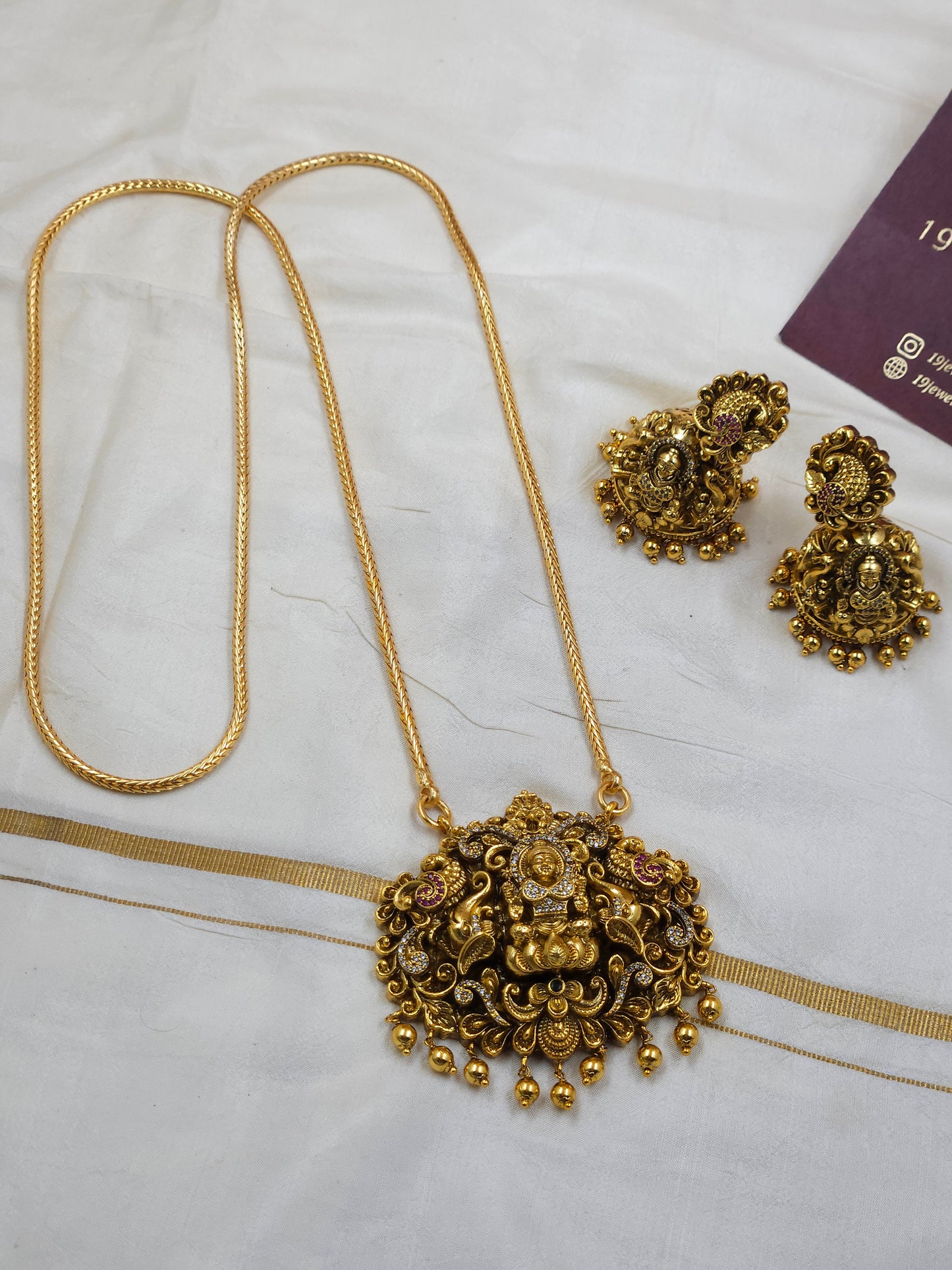 Premium antique lakshmi locket chain N1545-B18