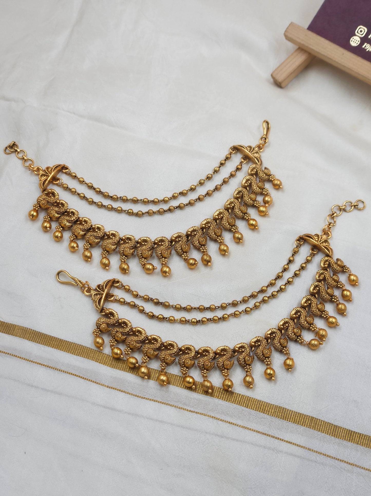 Ear chain Ea236