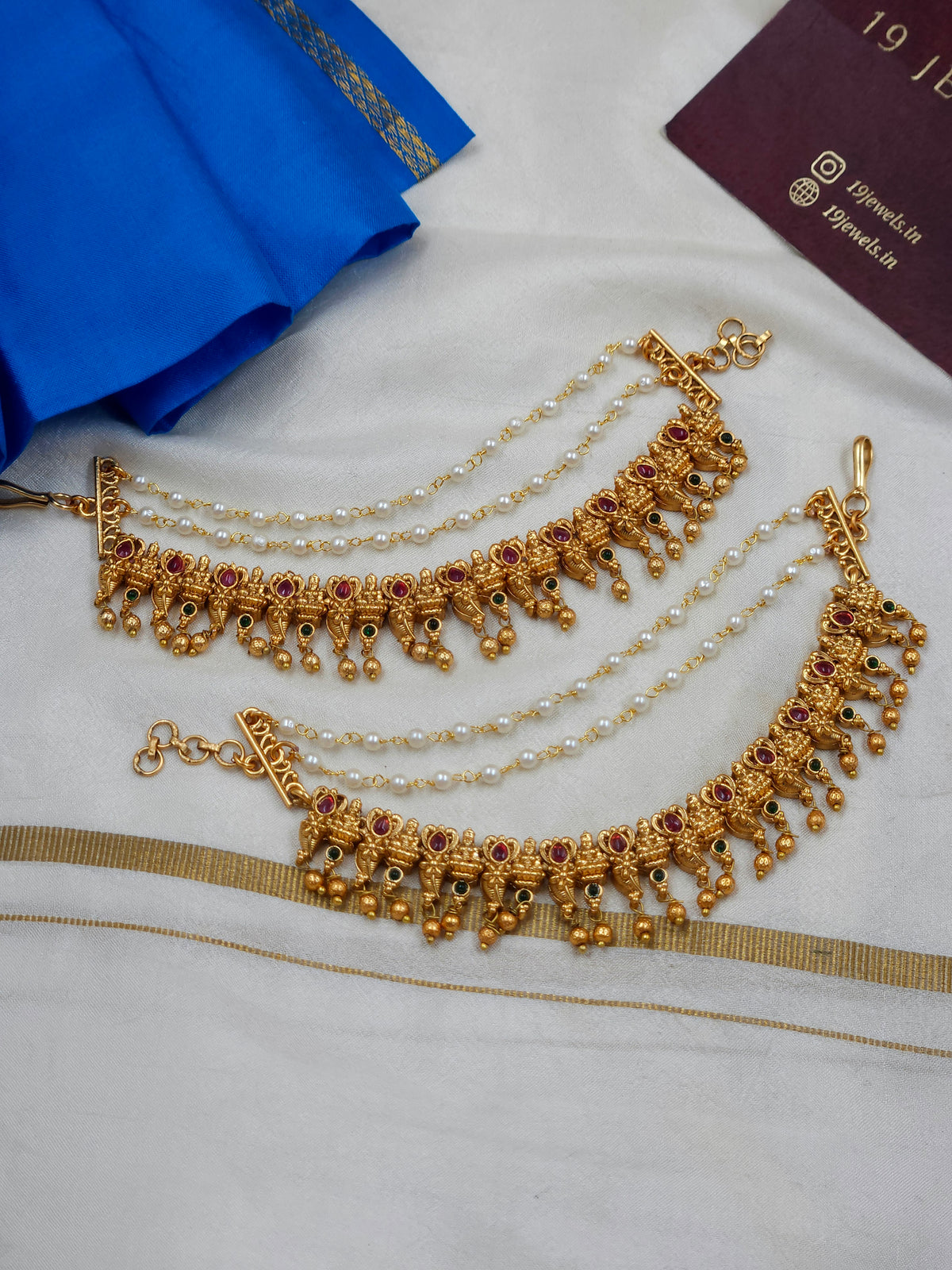 Ear chain Ea295