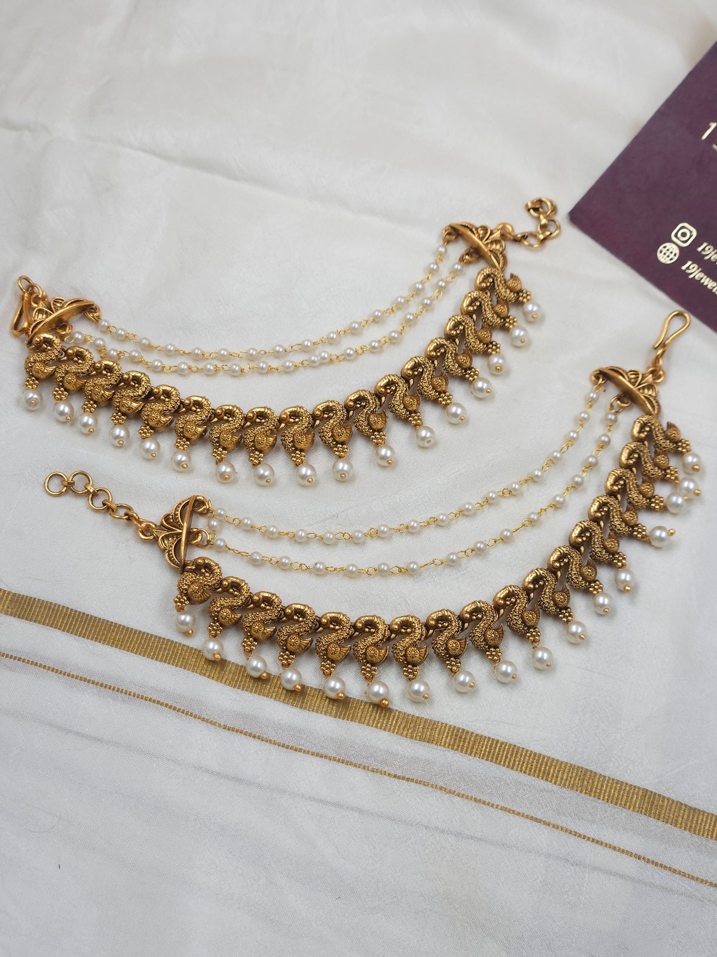 Ear chain Ea237
