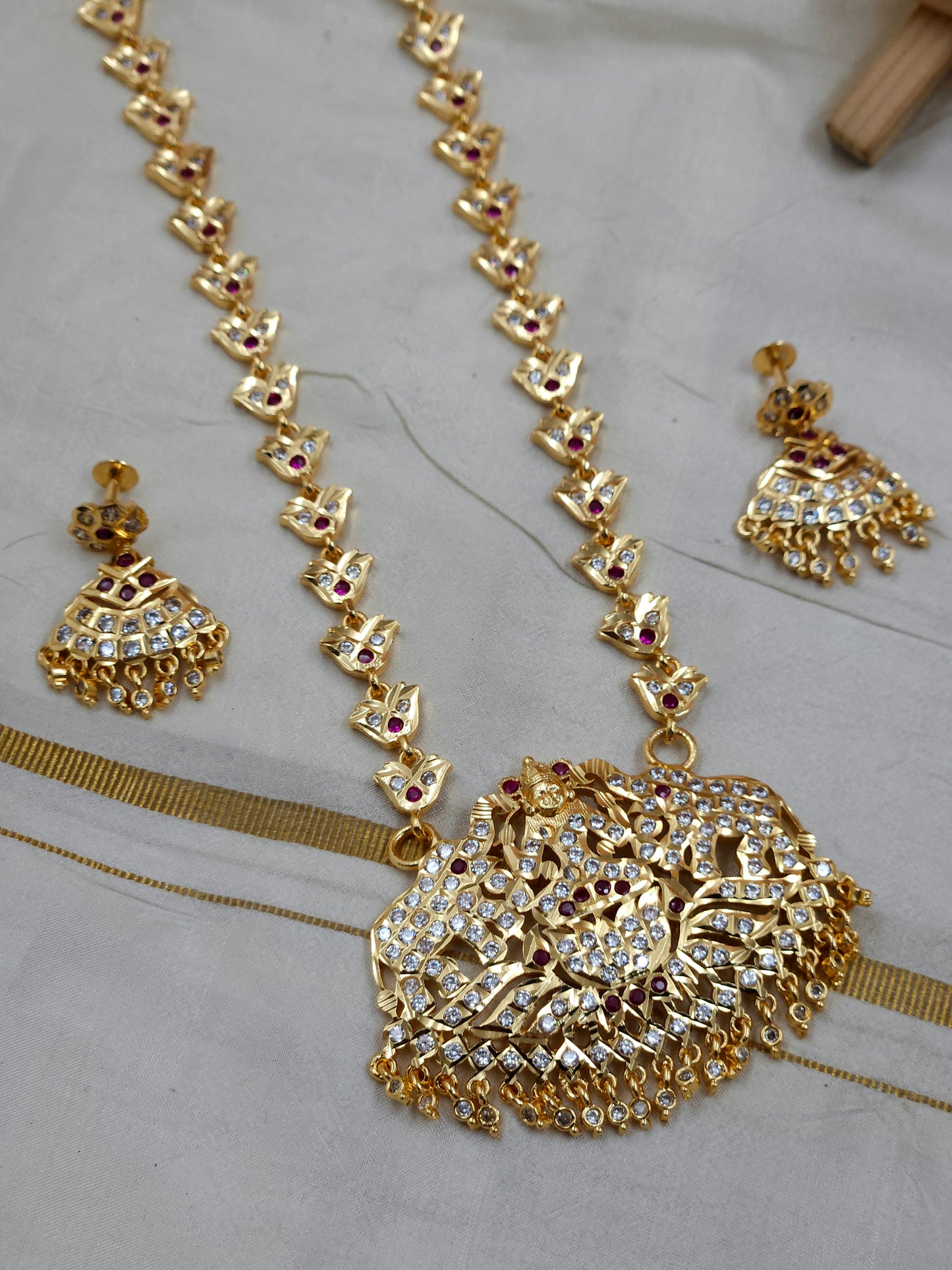 Lakshmi locket chain N1637
