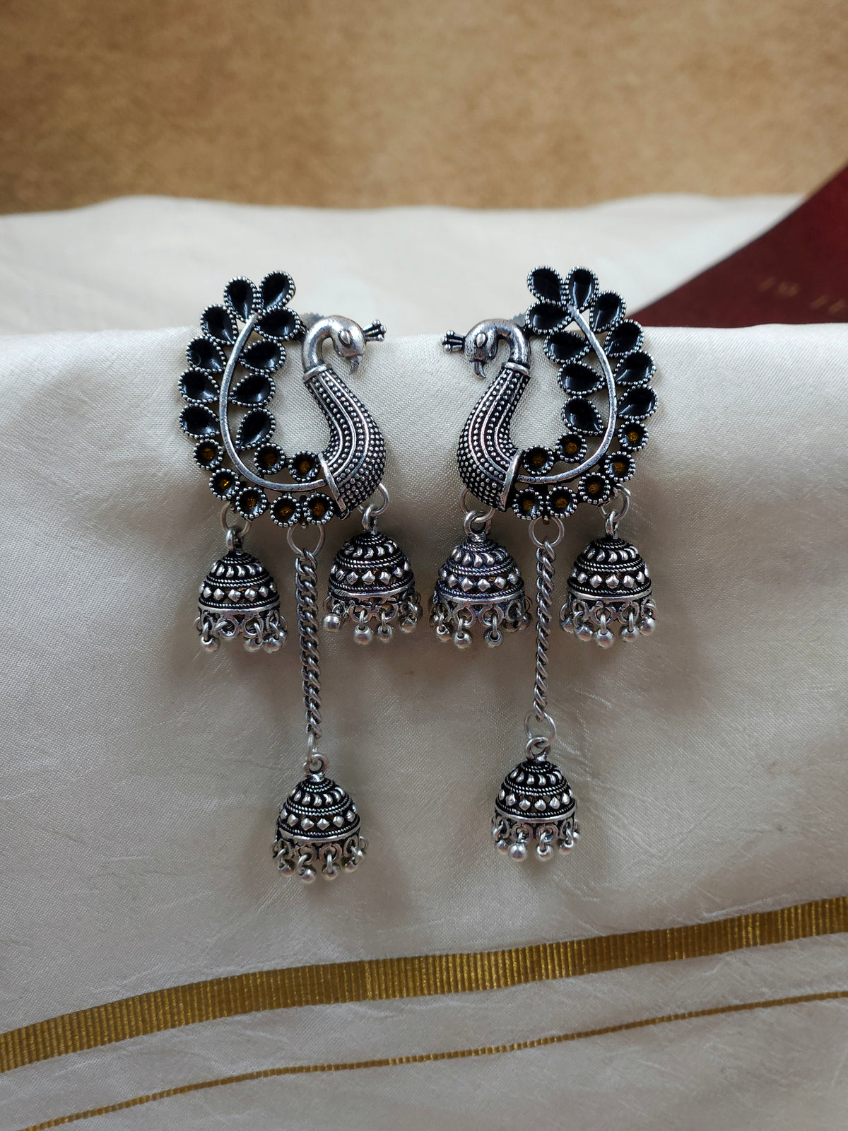 Silver peacock Jumka Jm469