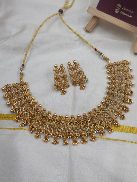 Floral necklace N042