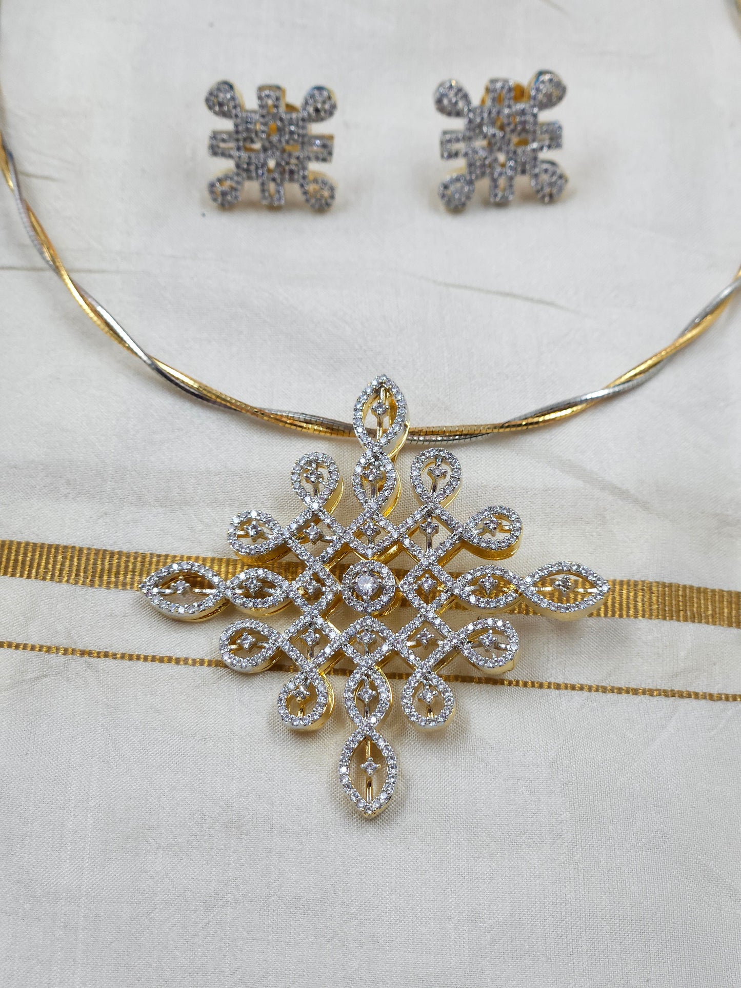 Kolam hasli Necklace N1620