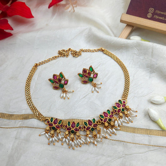 Lotus choker N410