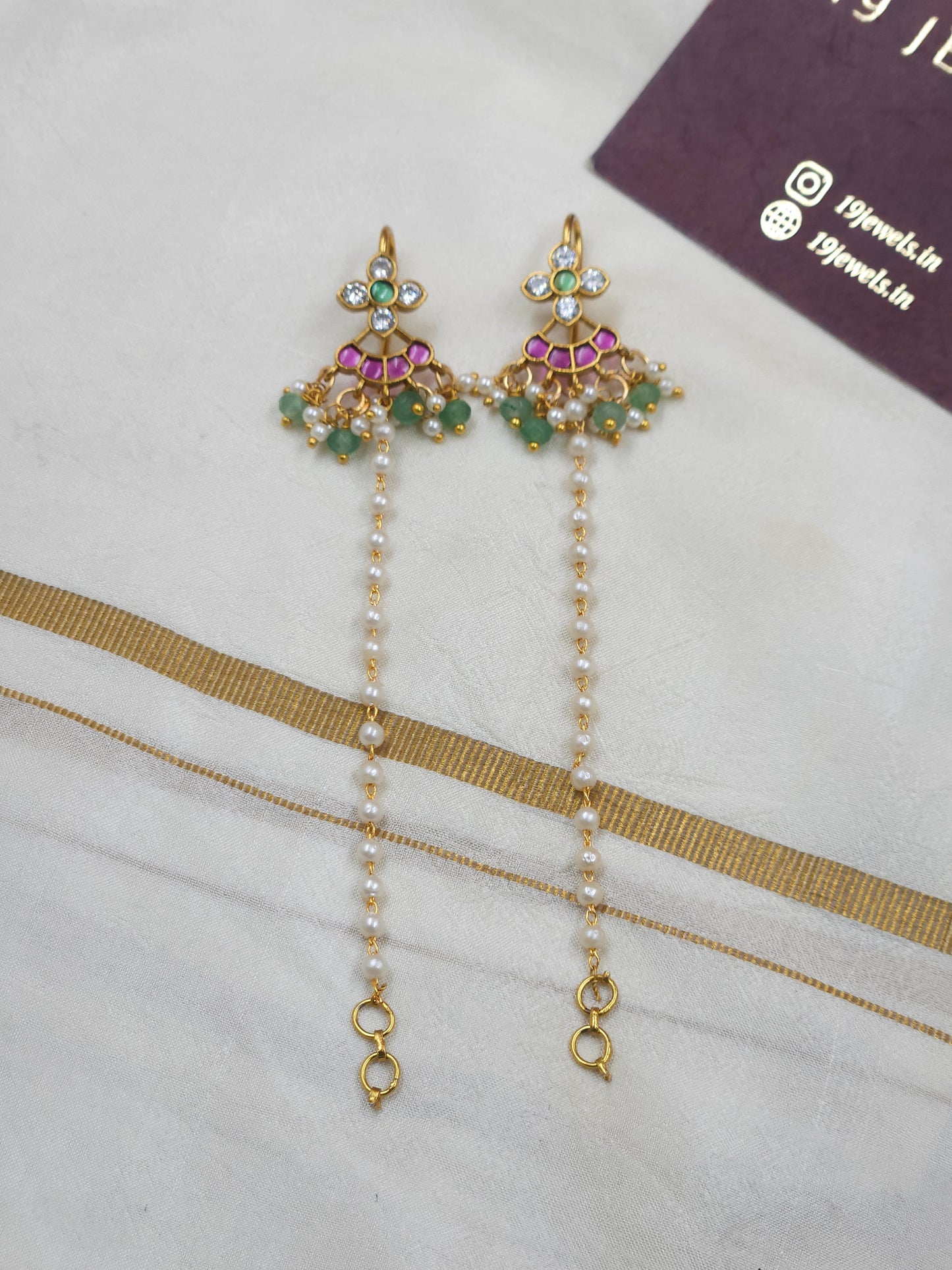 Ear chain Ea244