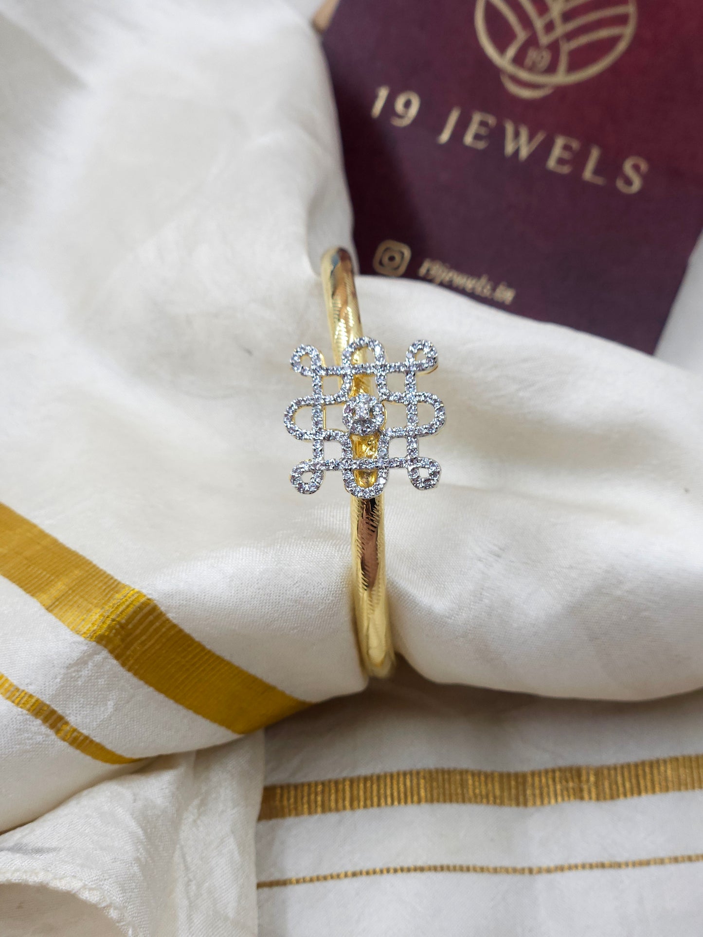 Kolam series diamond replica Bracelet Bn263