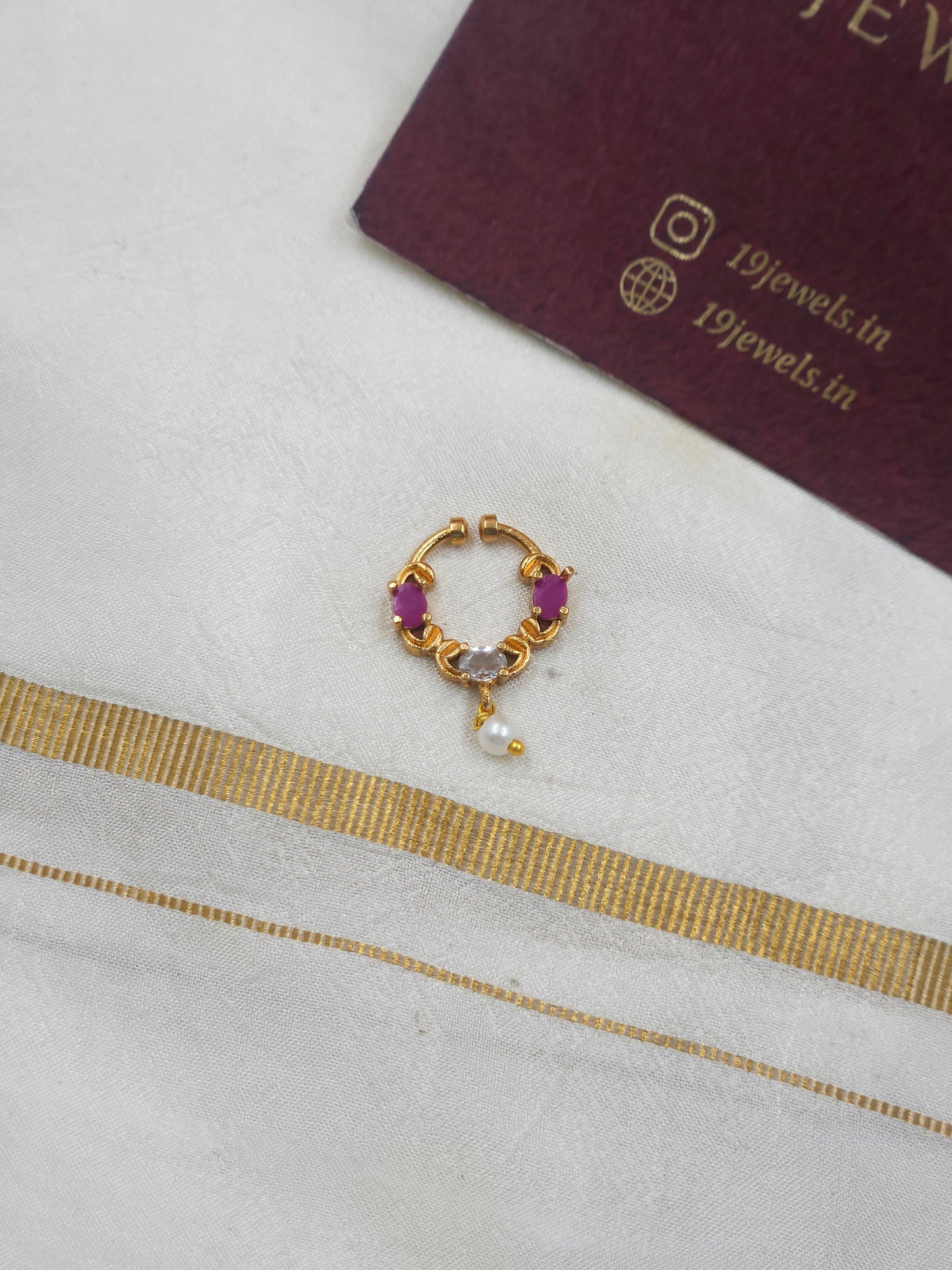 Nose pin / septum ring 535