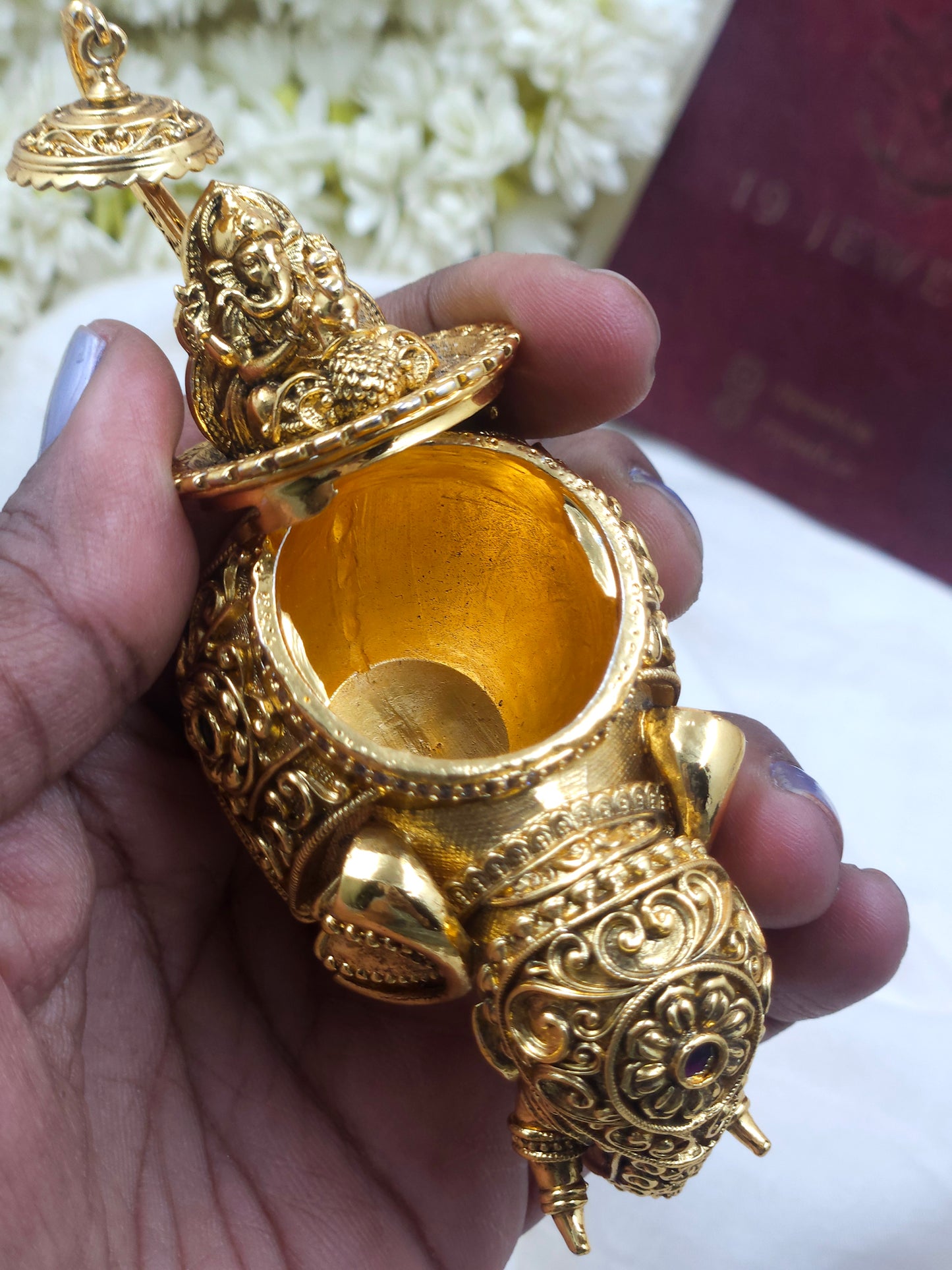Rajagaja kumkum box Hr505