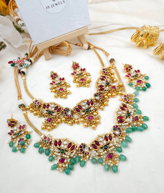 Brass lotus choker N534