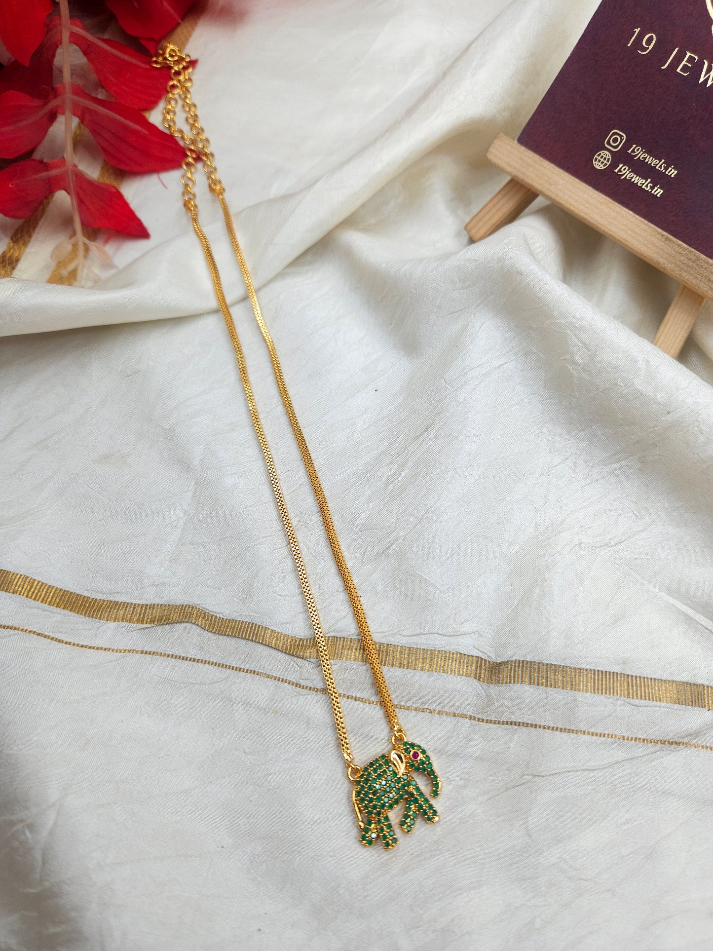 Baby elephant necklace set N473