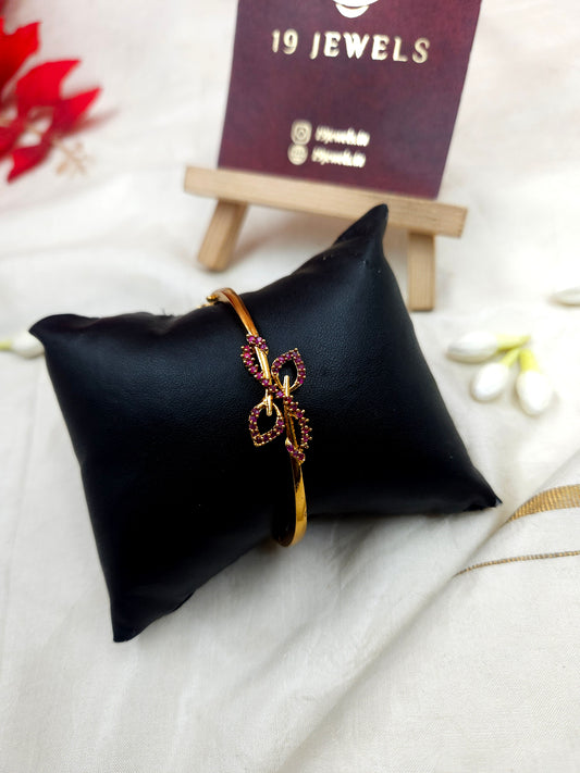 Cz red stone bracelet Bn125