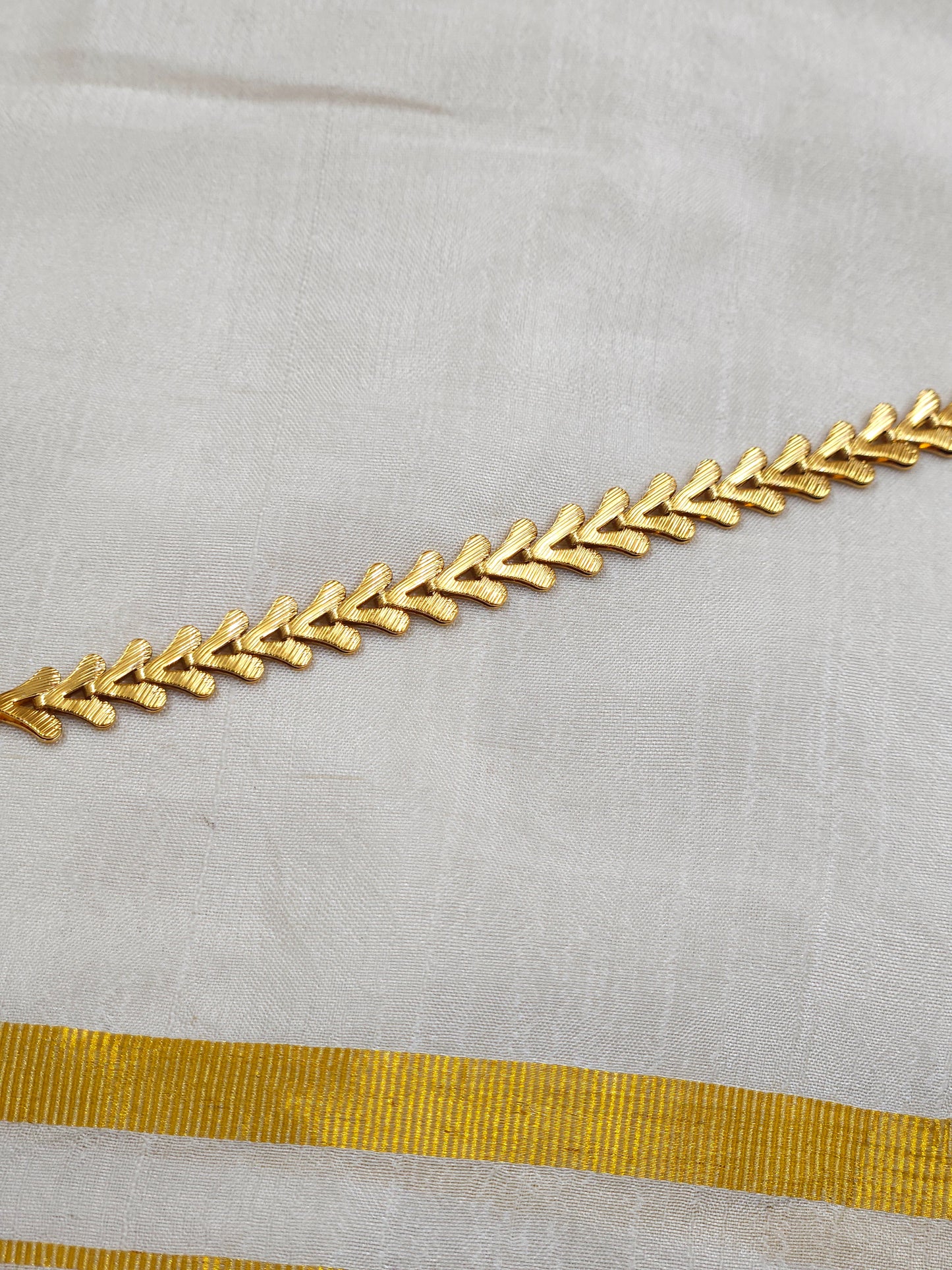 Gold alike Bracelet Bn206