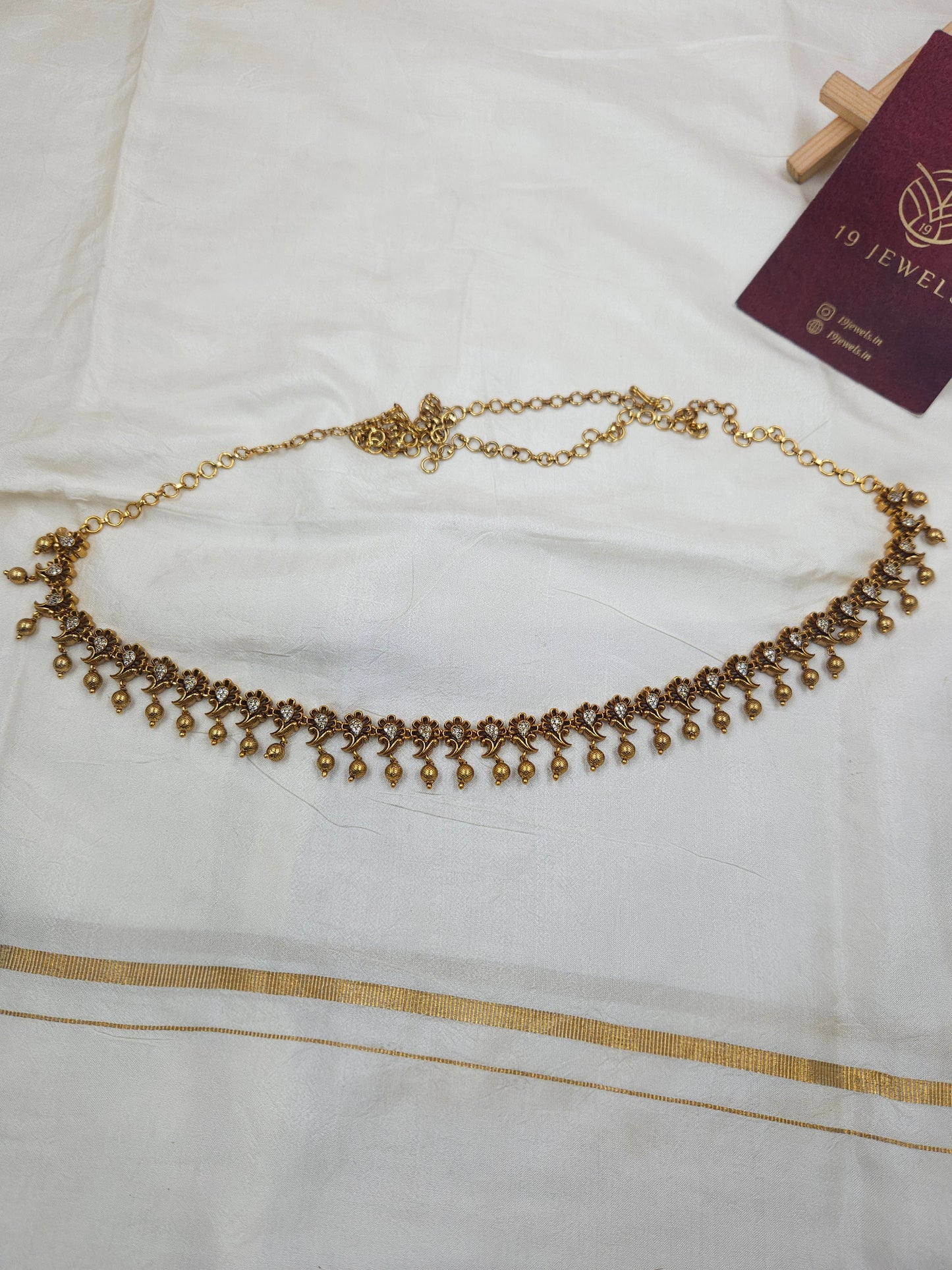 Antique Hip chain Hb320