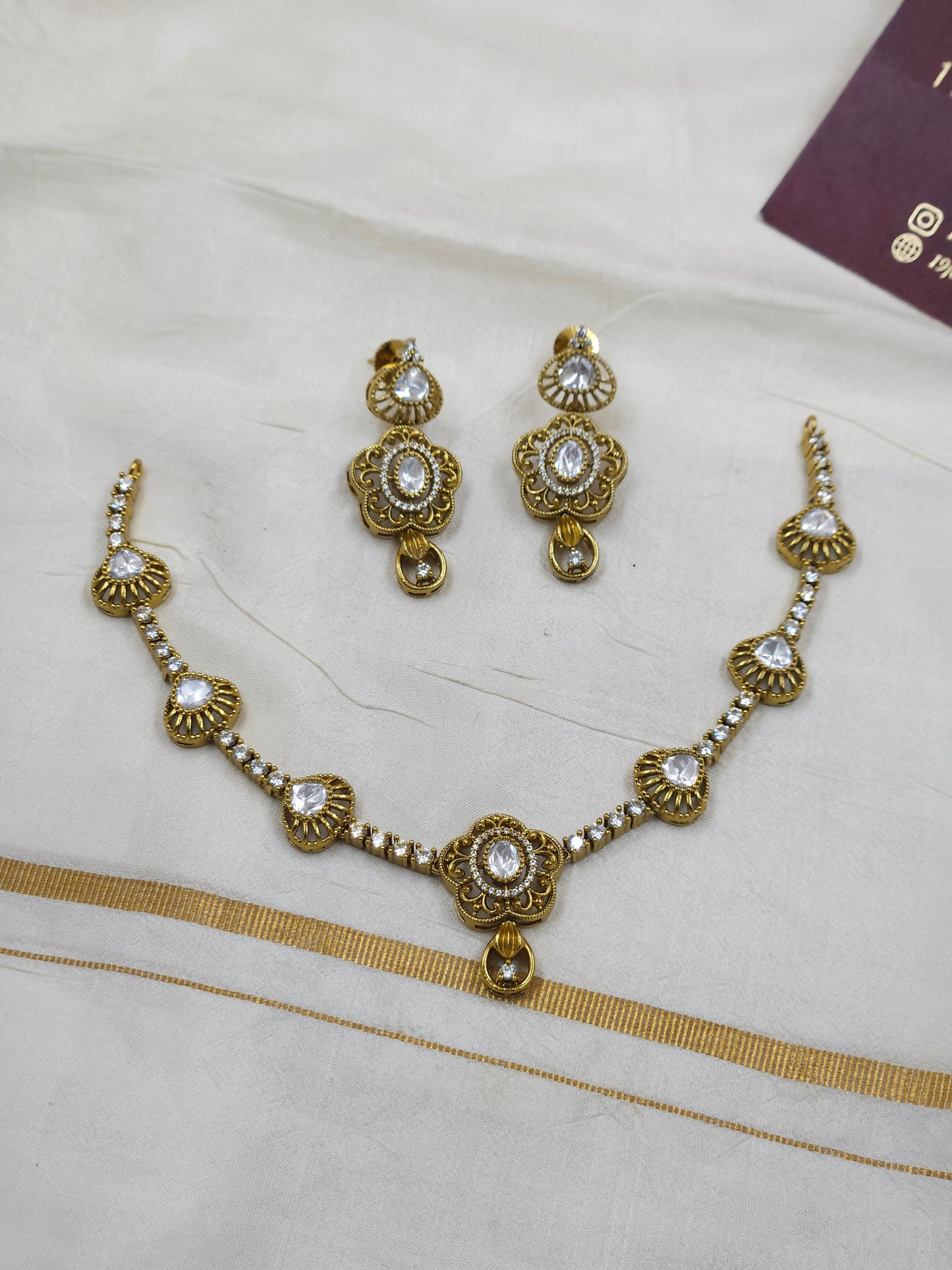 Victoria Necklace N1543