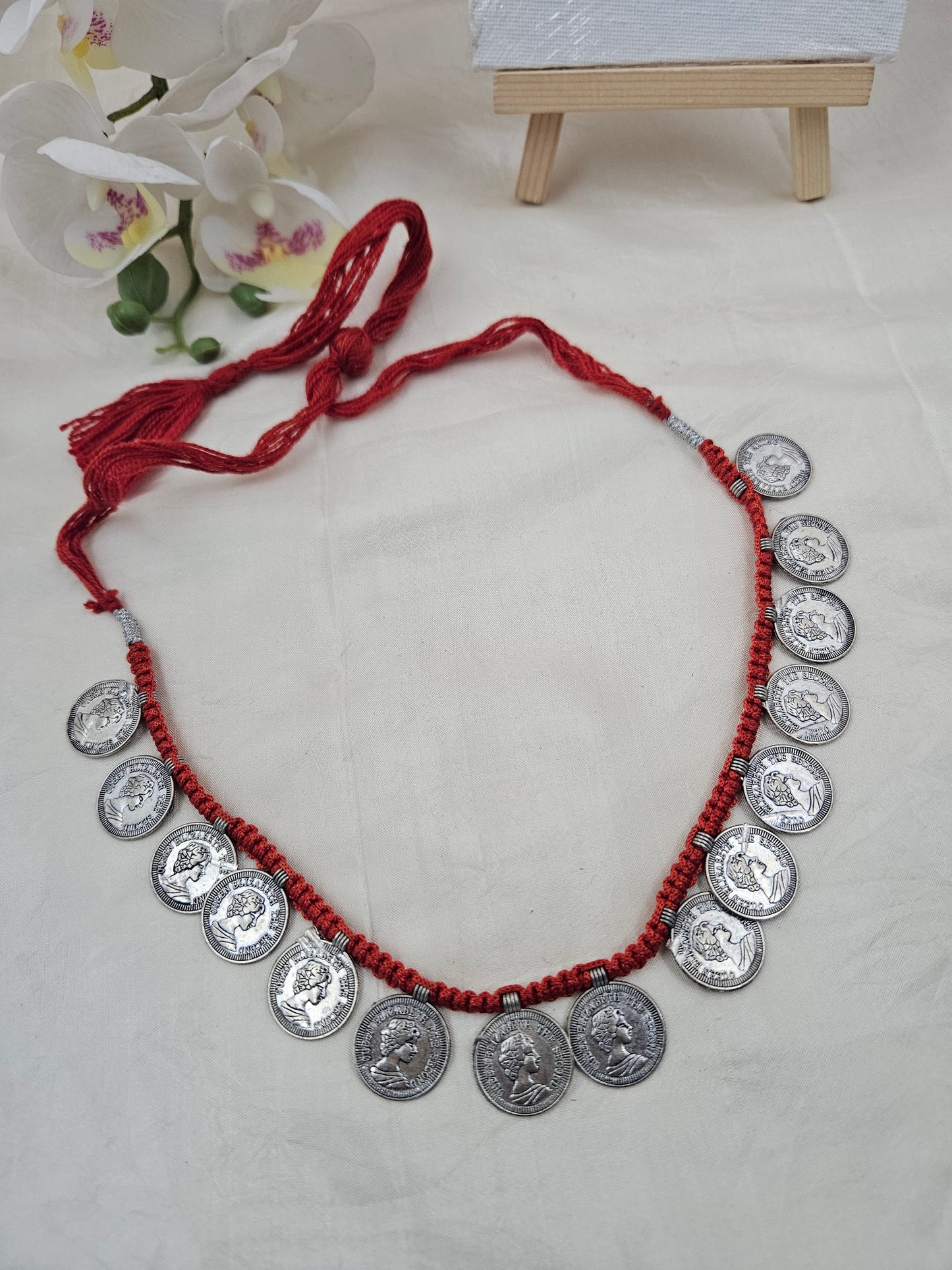 Queen Elizabeth coin necklace Ge023