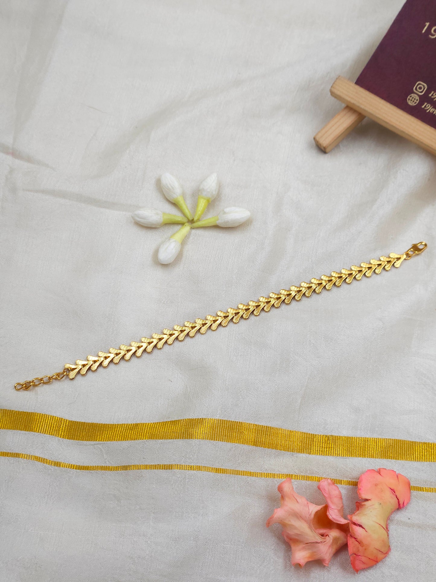 Gold alike Bracelet Bn206