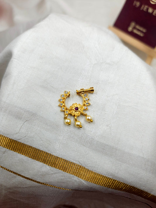 Right Screwed Nose pin 089
