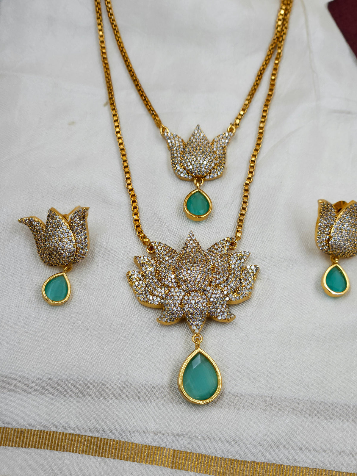 2 step Lotus chain N1719