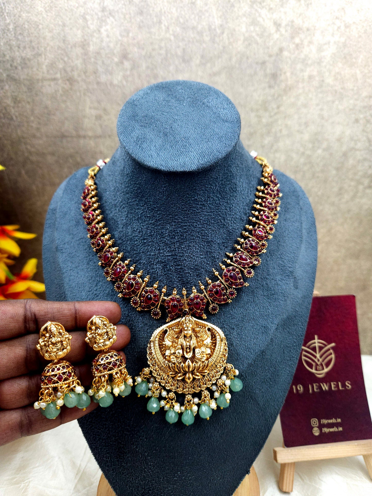 Mango necklace N852