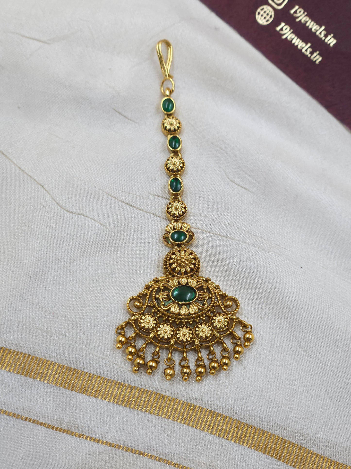 Antique Mangtika T381