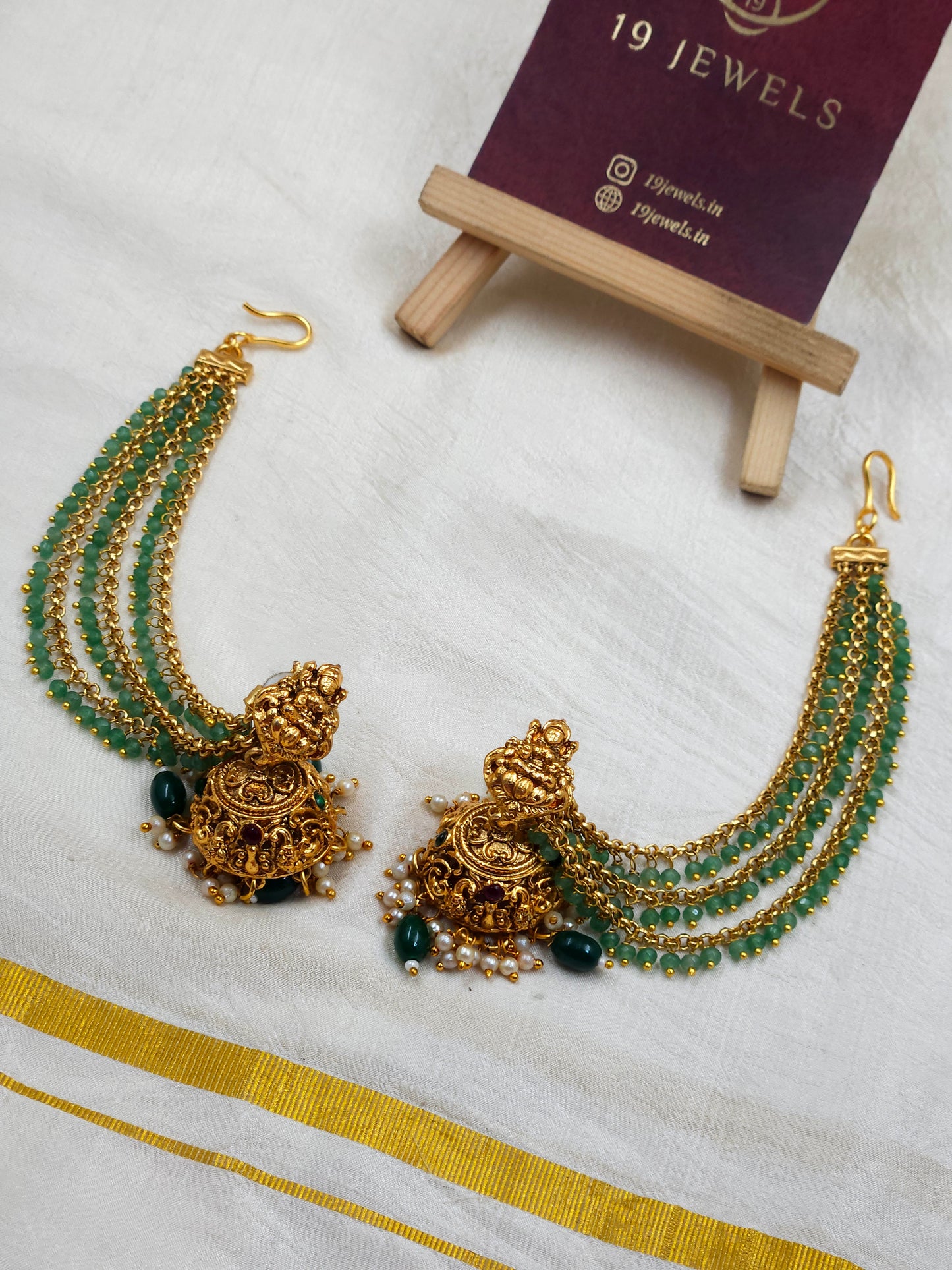Green beaded jumka Jm283